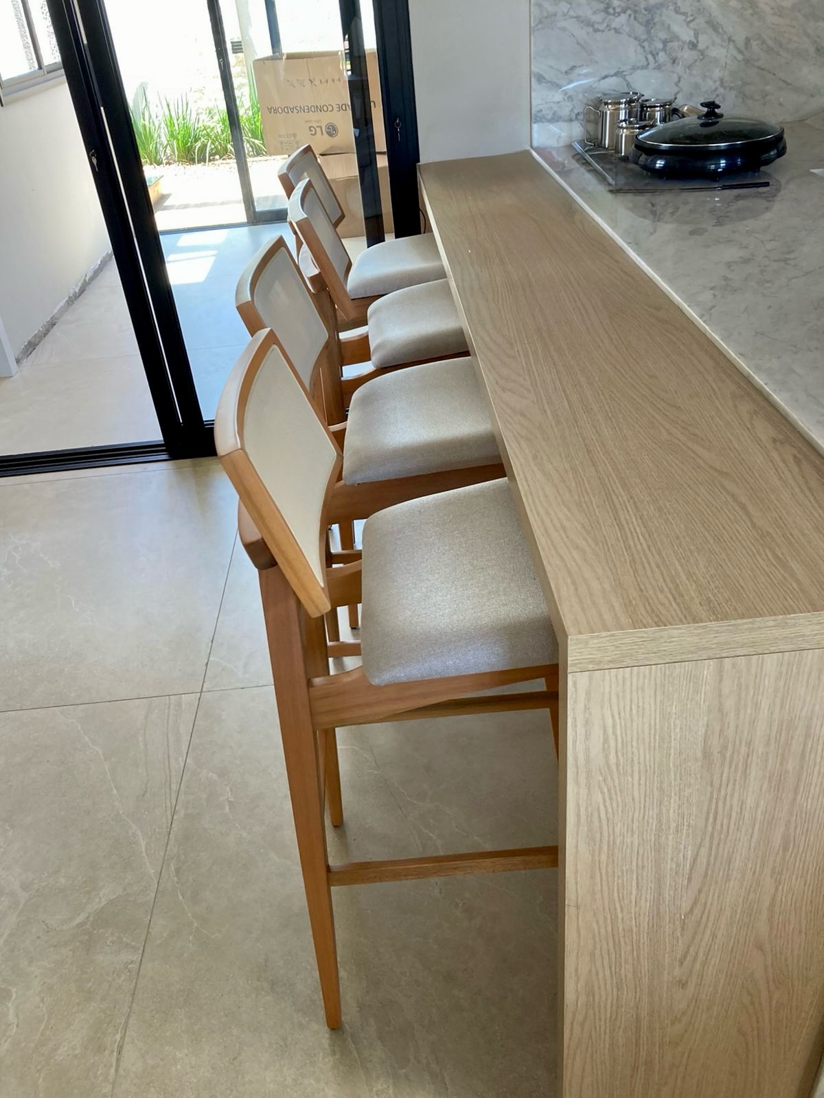 Dining Room Slide 3